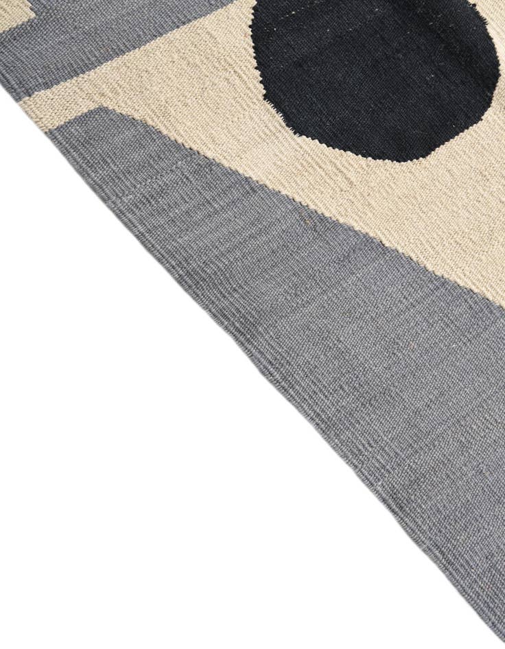 Detail image of 5' 11 x 7' 6  Hand Woven Kilim Modern Wool Rug