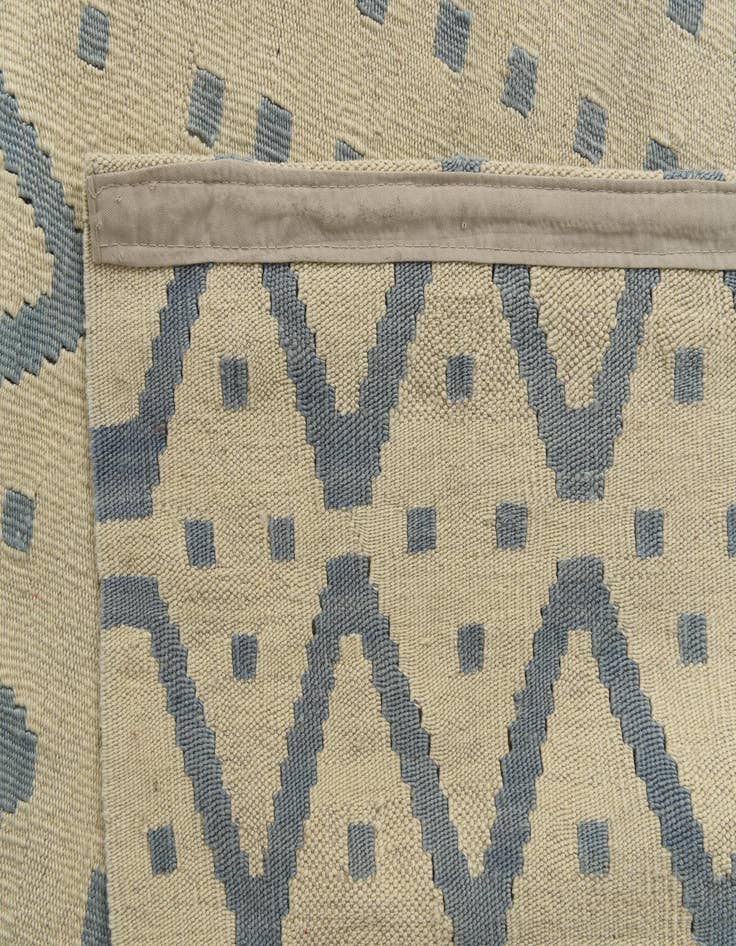 Detail image of 7' x 9' 9  Hand Woven Kilim Modern Wool Rug