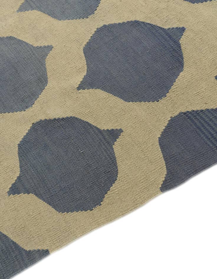 Detail image of 5' 10 x 7' 10  Hand Woven Kilim Modern Wool Rug