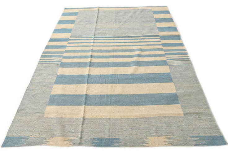 Detail image of 5' 9 x 7' 7 Hand Woven Kilim Modern Wool Rug