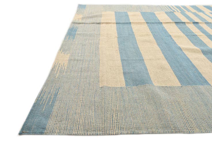 Detail image of 5' 9 x 7' 7 Hand Woven Kilim Modern Wool Rug