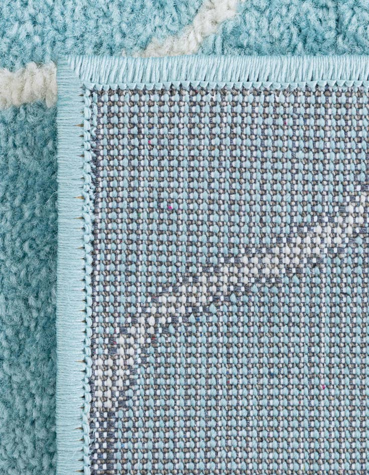 Detail image of 7' 10 x 10' Lattice Frieze Rug