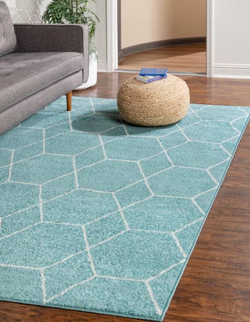 7' 10 x 10' Lattice Frieze Rug