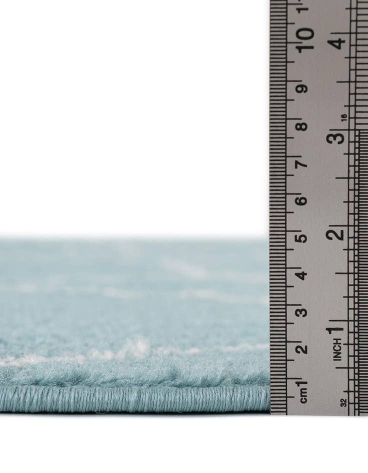 Detail image of 95cm x 160cm Trellis Frieze Rug