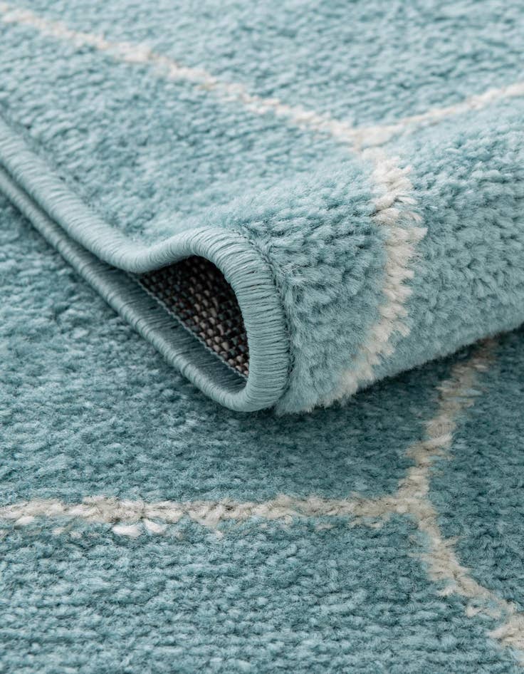 Detail image of 95cm x 160cm Trellis Frieze Rug