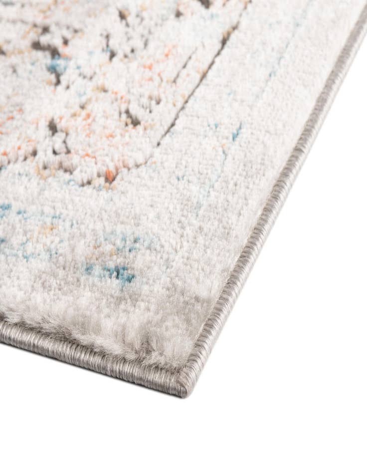 Detail image of 5' 3 x 7' Leipzig Rug