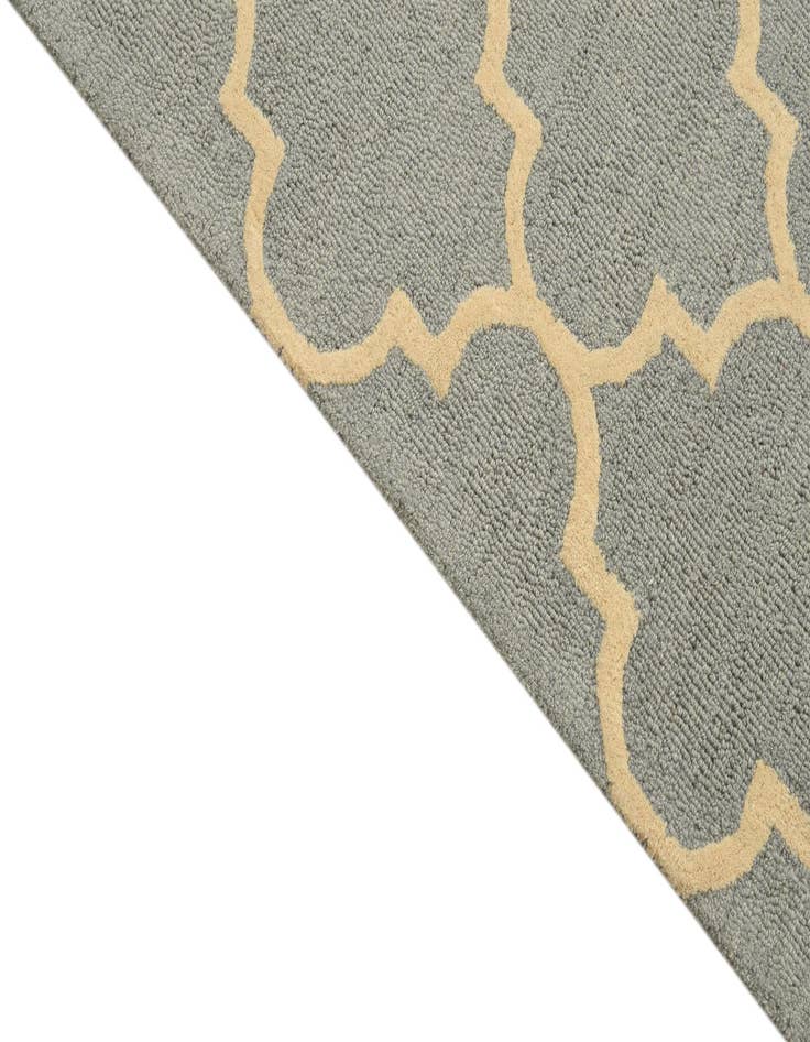 Detail image of 5' x 8' Luna Rug