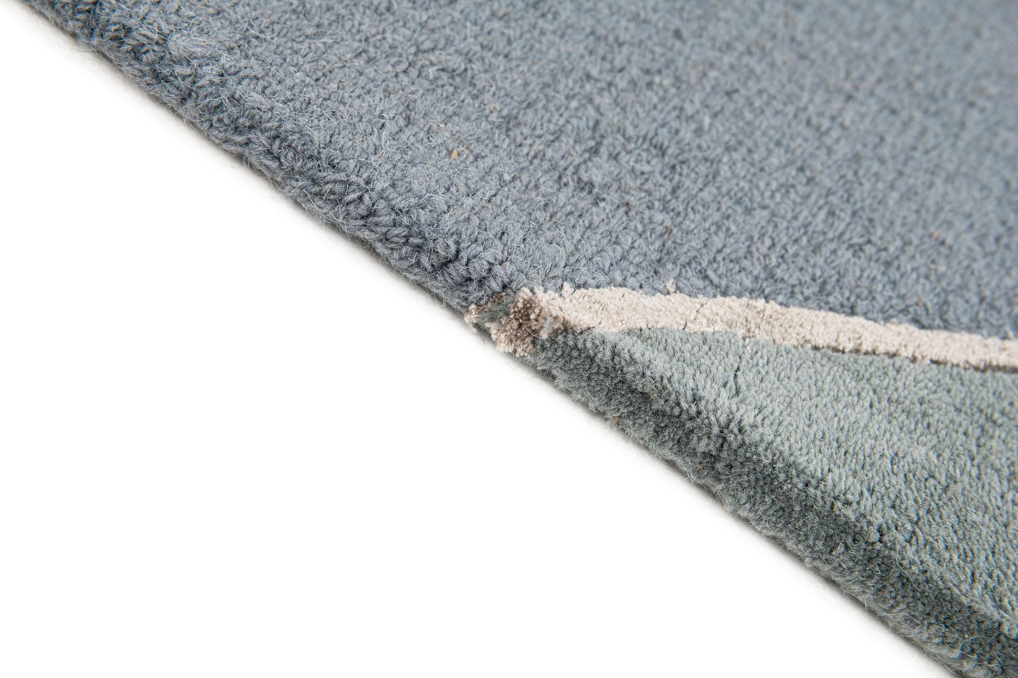 5' 7 x 7' 9 Luna Rug