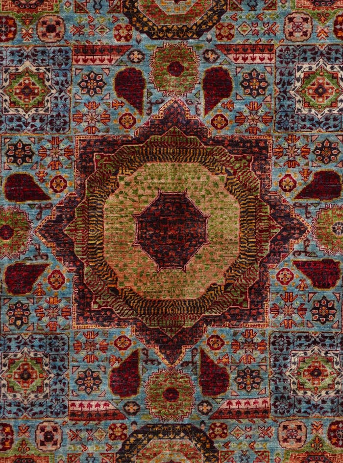Detail image of 4' 11 x 6' 8 Hand Knotted Mamluk Ziegler Rug