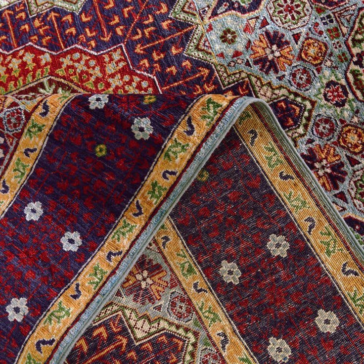 Detail image of 4' 2 x 5' 11 Hand Knotted Mamluk Ziegler Rug