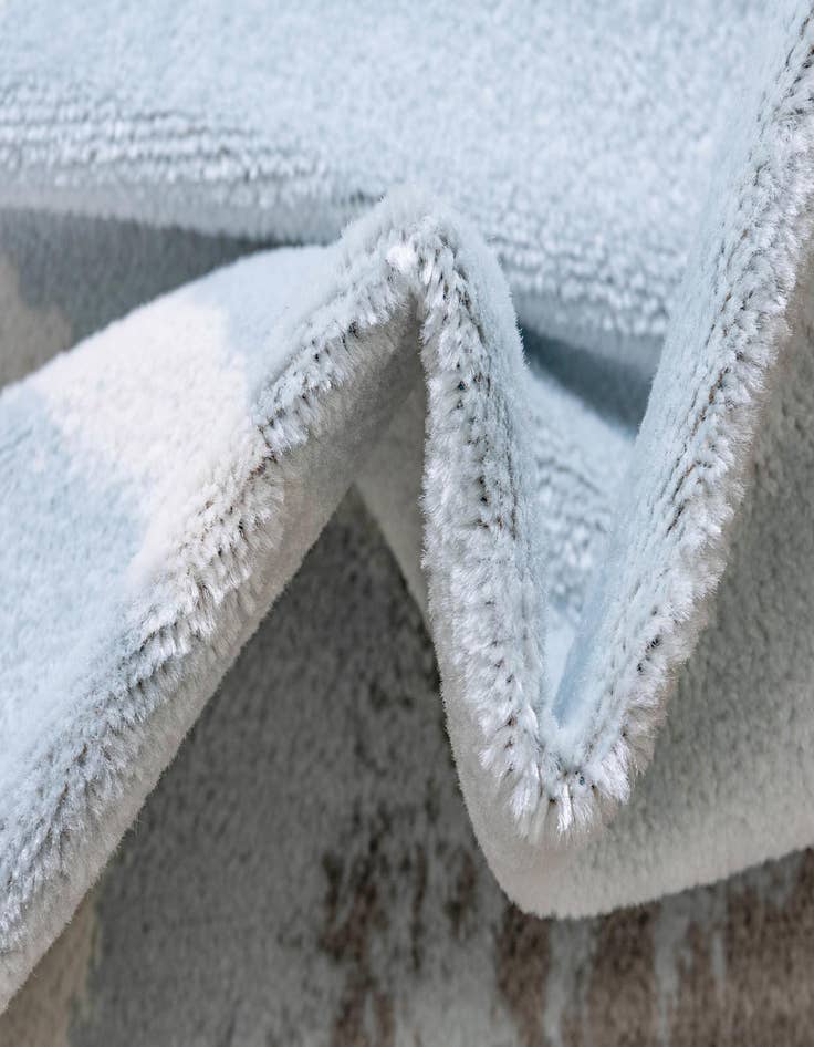 Detail image of 9' x 12' Metropolis Rug