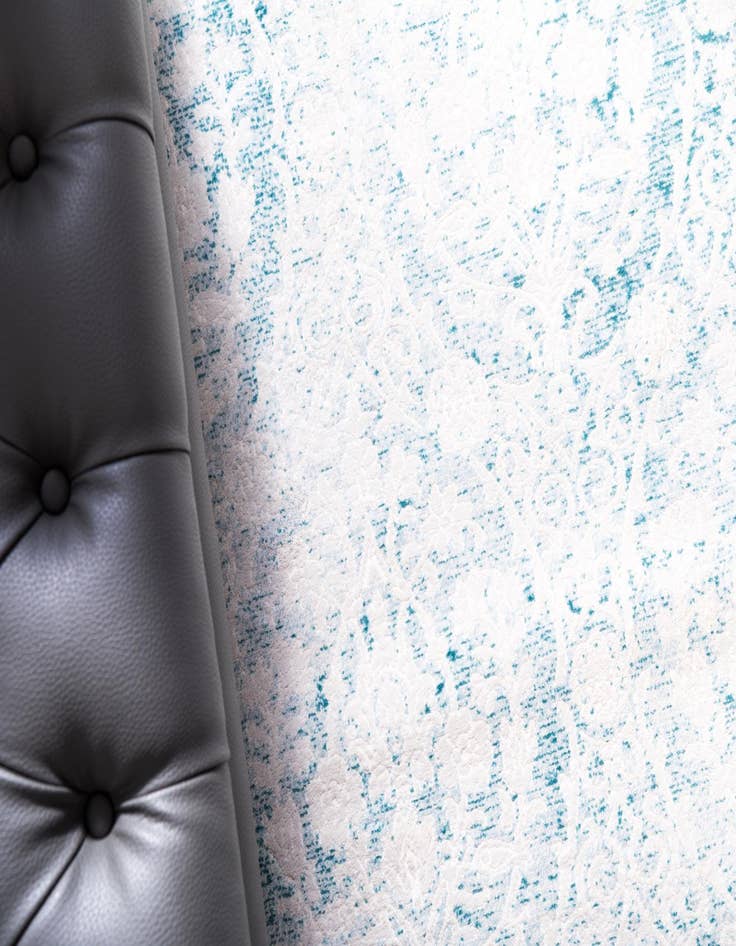 Detail image of 8' x 10' Modern Classical Rug