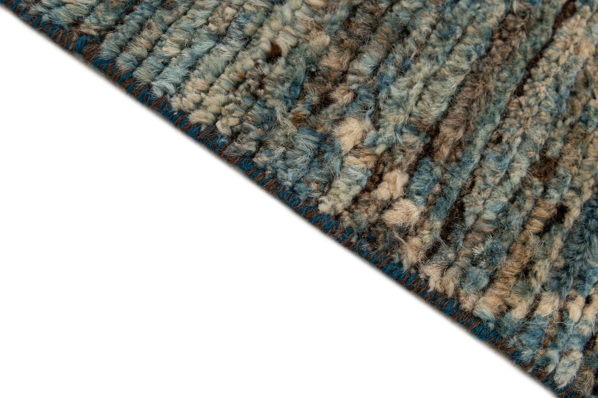 5' 9 x 8' 2 Hand Knotted Moroccan Wool Rug
