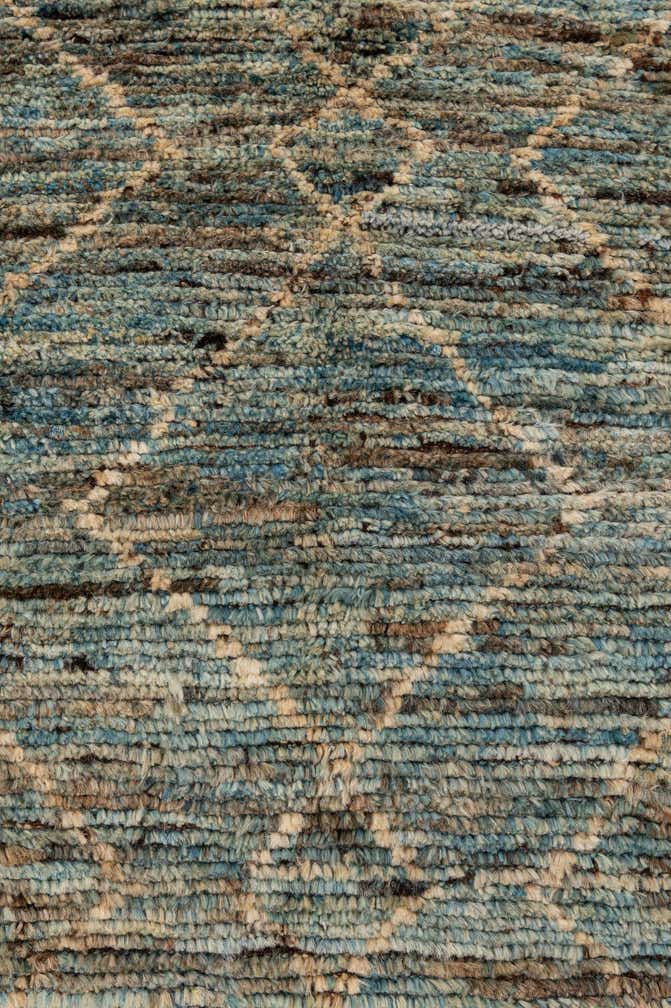 5' 9 x 8' 2 Hand Knotted Moroccan Wool Rug