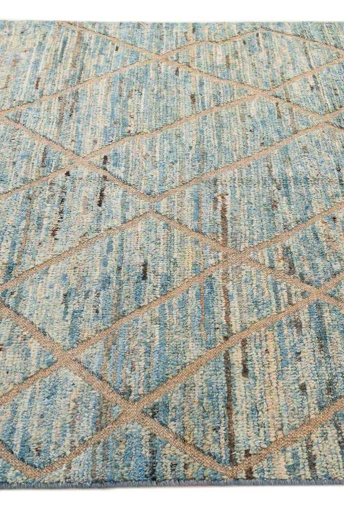 5' 9 x 8' 5 Hand Knotted Moroccan Wool Rug