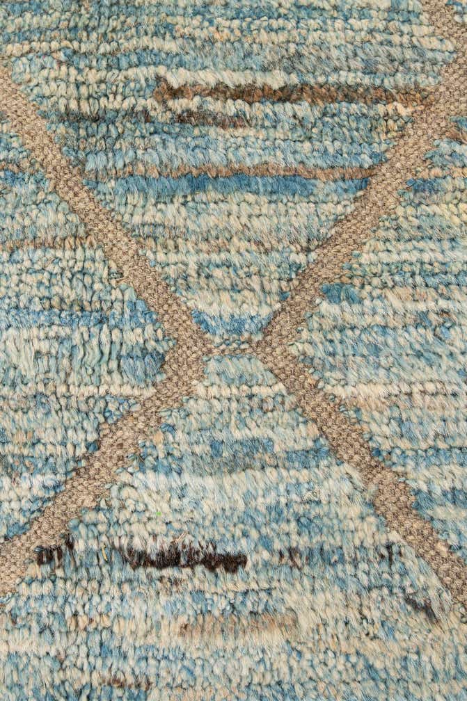 5' 9 x 8' 5 Hand Knotted Moroccan Wool Rug