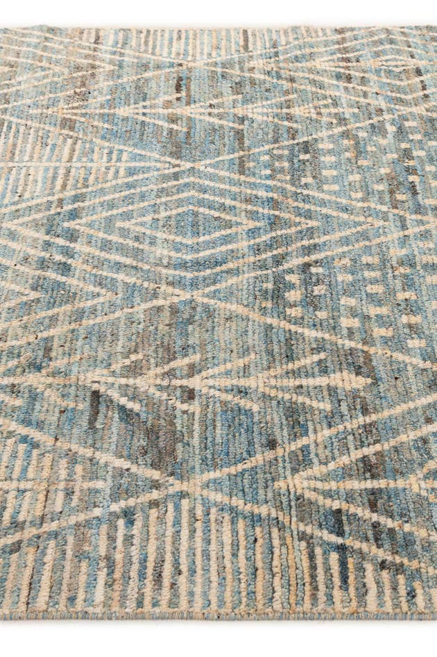 Detail image of 6' x 7' 10 Hand Knotted Moroccan Wool Rug