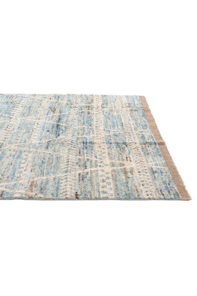 Detail image of 6' x 9' 6 Hand Knotted Moroccan Wool Rug