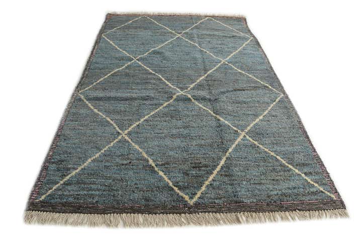6' x 9' 7 Hand Knotted Moroccan Wool Rug