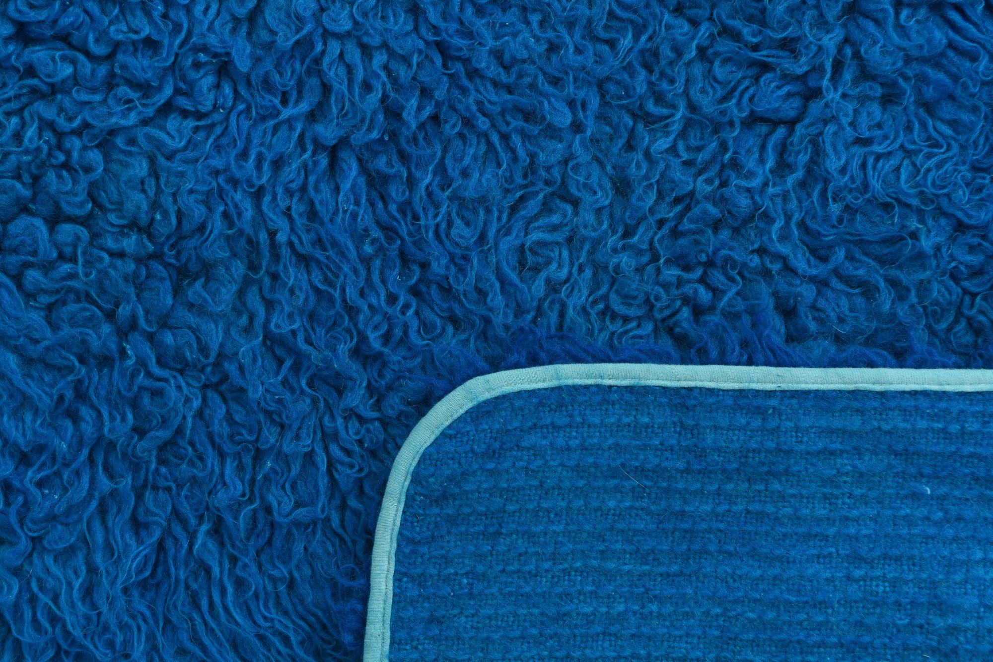 4' 7 x 6' 2 Hand Knotted Moroccan Wool Rug