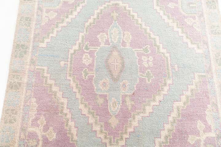 5' 10 x 9' 2 Hand Knotted Moroccan Wool Rug