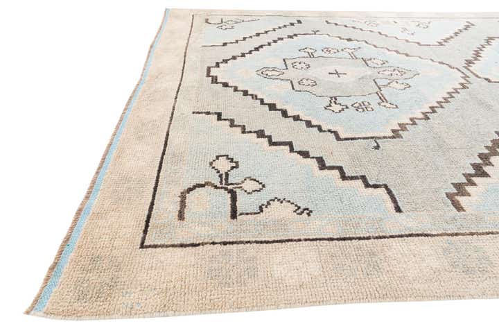 7' 10 x 10' 4 Hand Knotted Moroccan Wool Rug