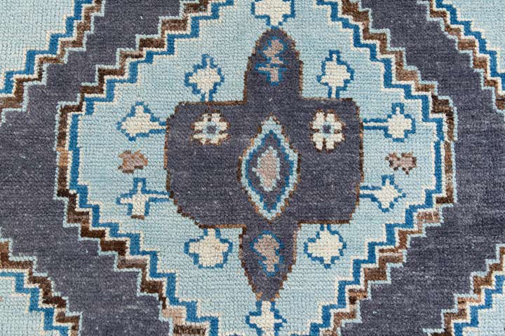 5' 10 x 9' 1 Hand Knotted Moroccan Wool Rug