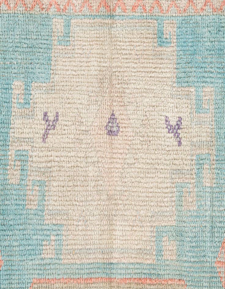 Detail image of 4' 4 x 6' 4 Hand Knotted Moroccan Wool Rug