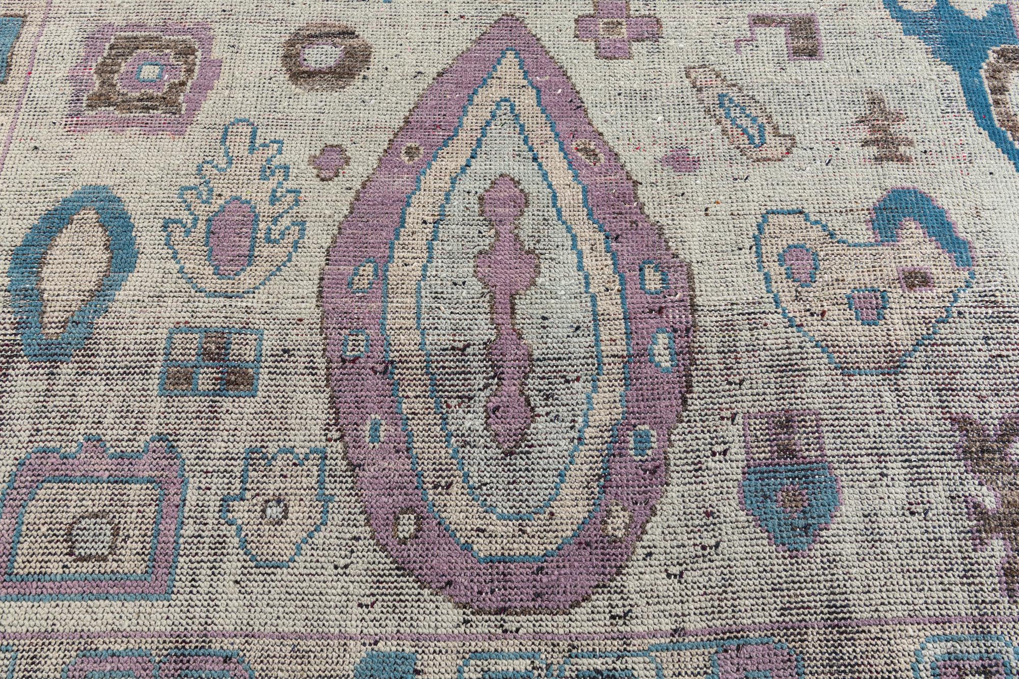 8' 8 x 12' Hand Knotted Moroccan Wool Rug