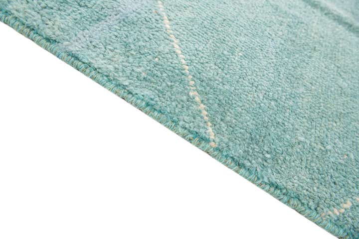 8' 1 x 10' Hand Knotted Moroccan Wool Rug