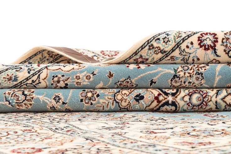 Detail image of 6' 6 x 6' 8 Hand Knotted Nain Rug