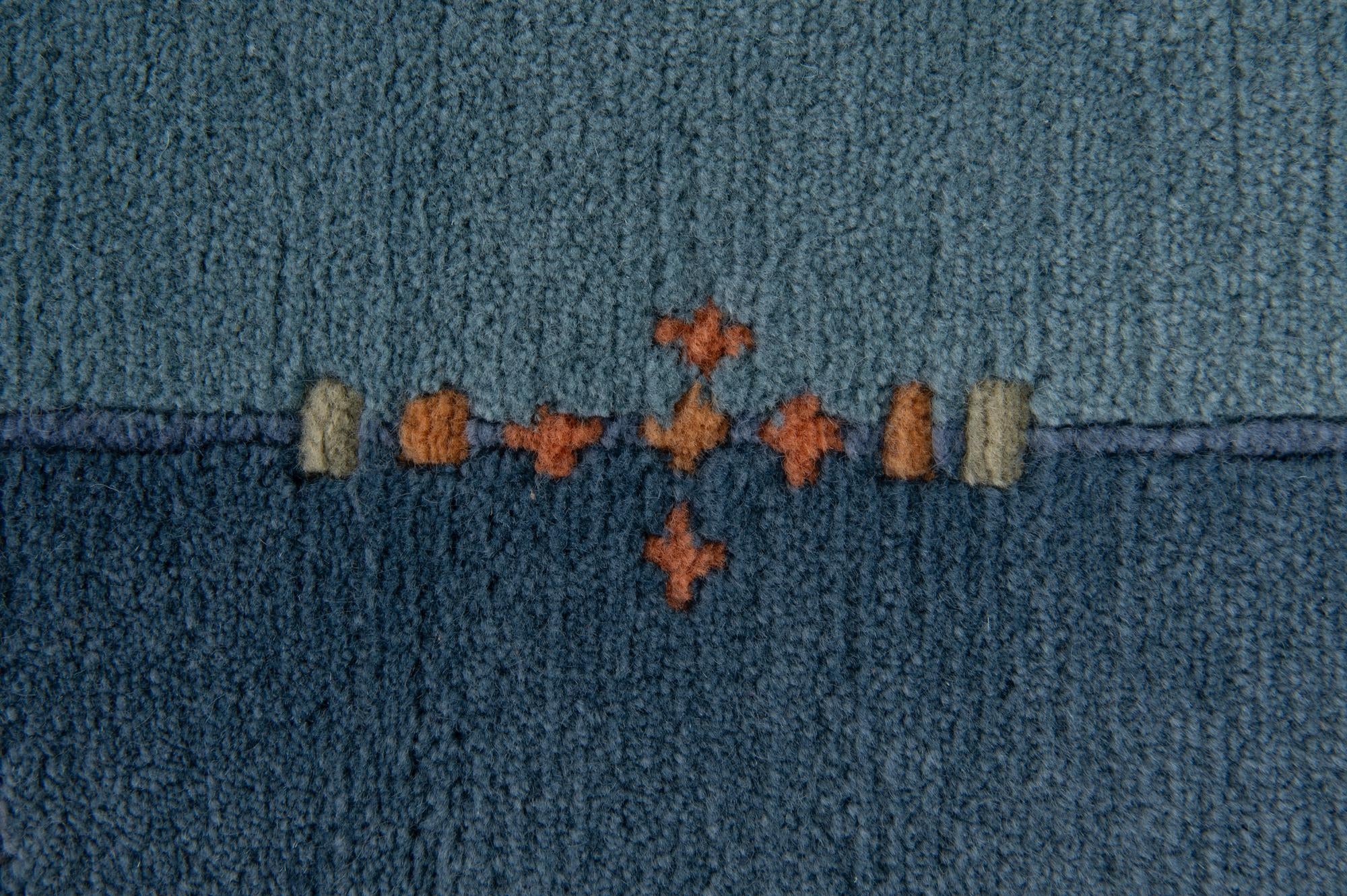 4' 9 x 6' 7 Hand Knotted Nepal Wool Rug