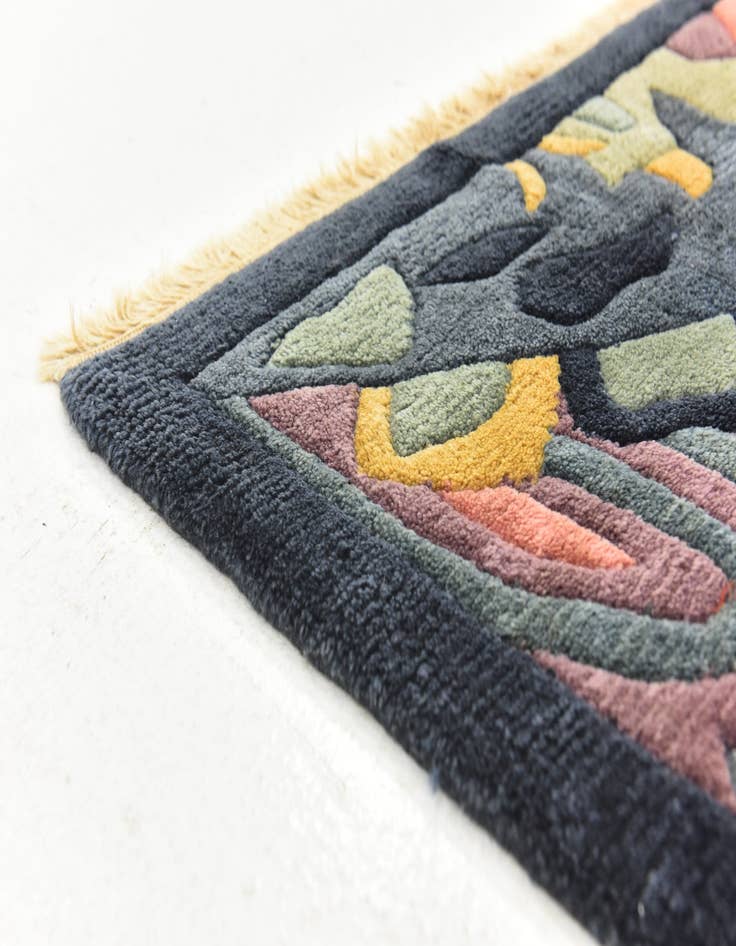 Detail image of 6' 9 x 8' Hand Knotted Nepal Wool Rug