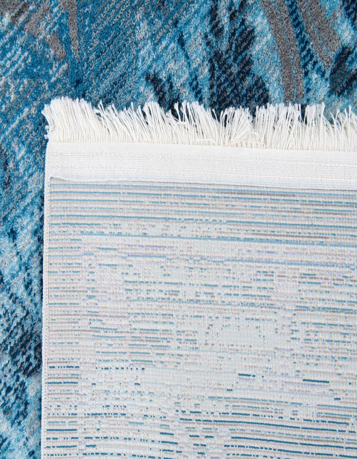 Detail image of 5' 9 x 7' 9 Newport Rug