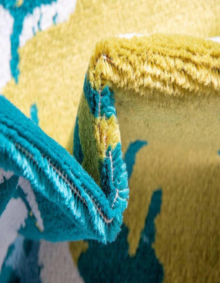 Detail image of Jane Seymour 4' x 6' Open Hearts Rug