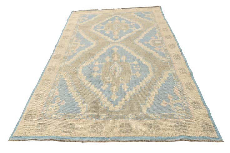 Detail image of 6' 1 x 9' 5 Hand Knotted Oushak Wool Rug