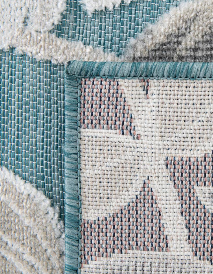 Detail image of 4' 5 x 6' Easy-Clean Botanical Indoor / Outdoor Rug