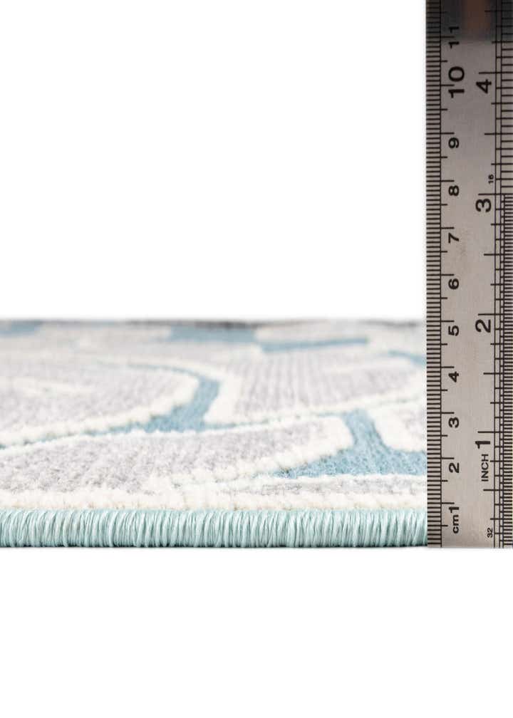5' 3 x 7' 7 Easy-Clean Indoor / Outdoor Rug