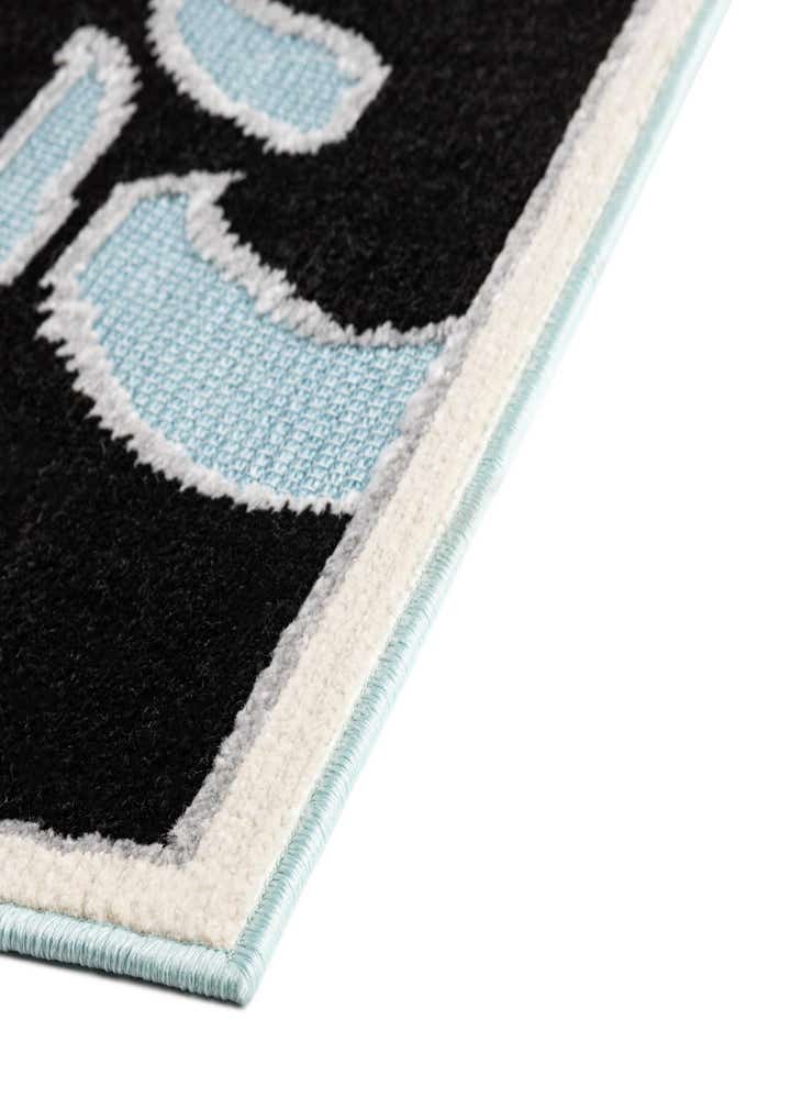 5' 3 x 7' 7 Easy-Clean Indoor / Outdoor Rug