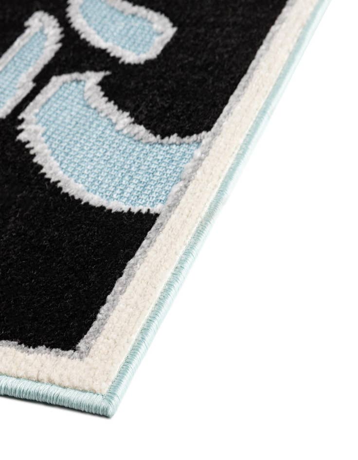 Detail image of 5' 3 x 7' 7  Washable  Indoor / Outdoor Rug