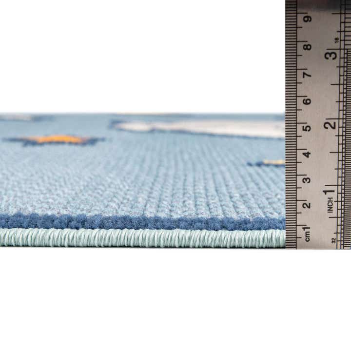 5' 3 x 7' 7 Easy-Clean Indoor / Outdoor Rug