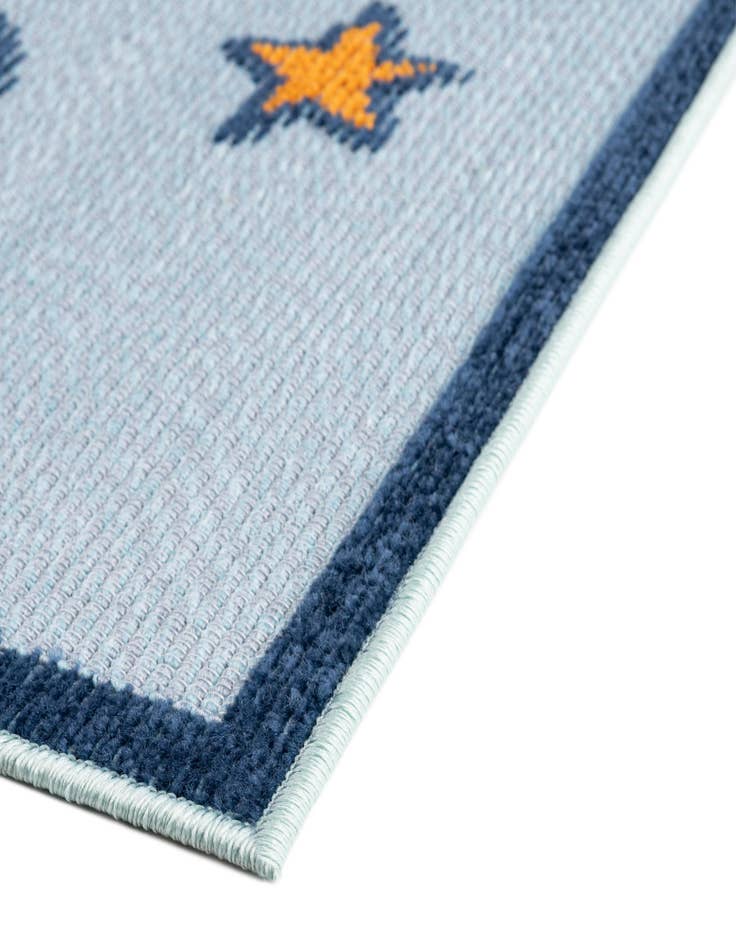 Detail image of 5' 3 x 7' 7 Easy-Clean Indoor / Outdoor Rug
