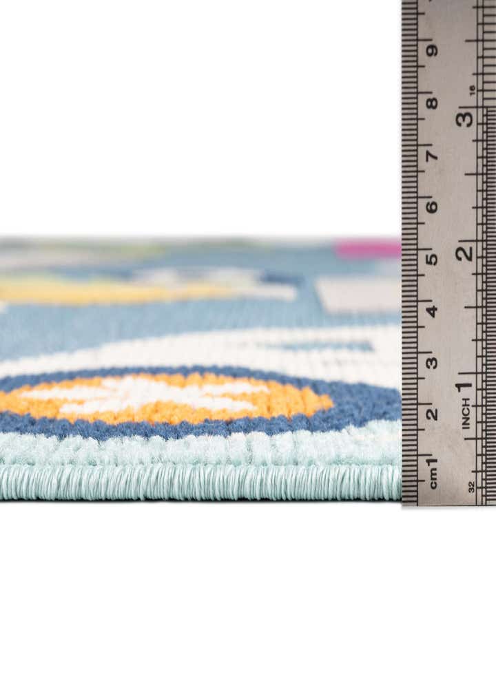 5' 3 x 7' 7 Easy-Clean Indoor / Outdoor Rug