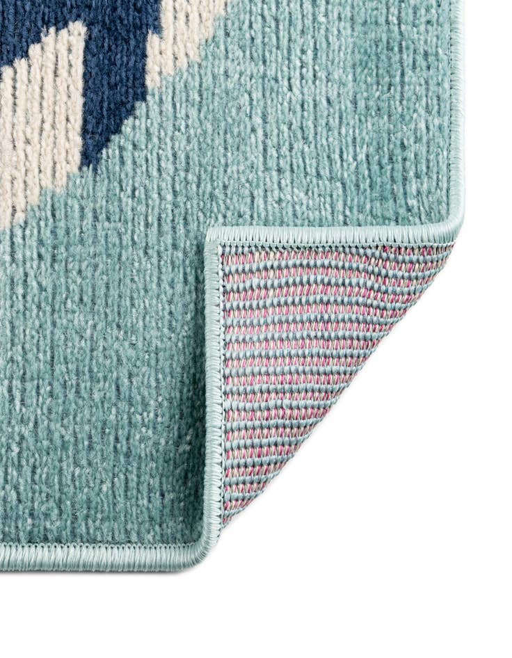 Detail image of 5' 3 x 7' 7 Washable Indoor / Outdoor Rug