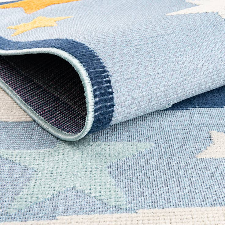 Detail image of 5' 3 x 7' 7 Easy-Clean Indoor / Outdoor Rug