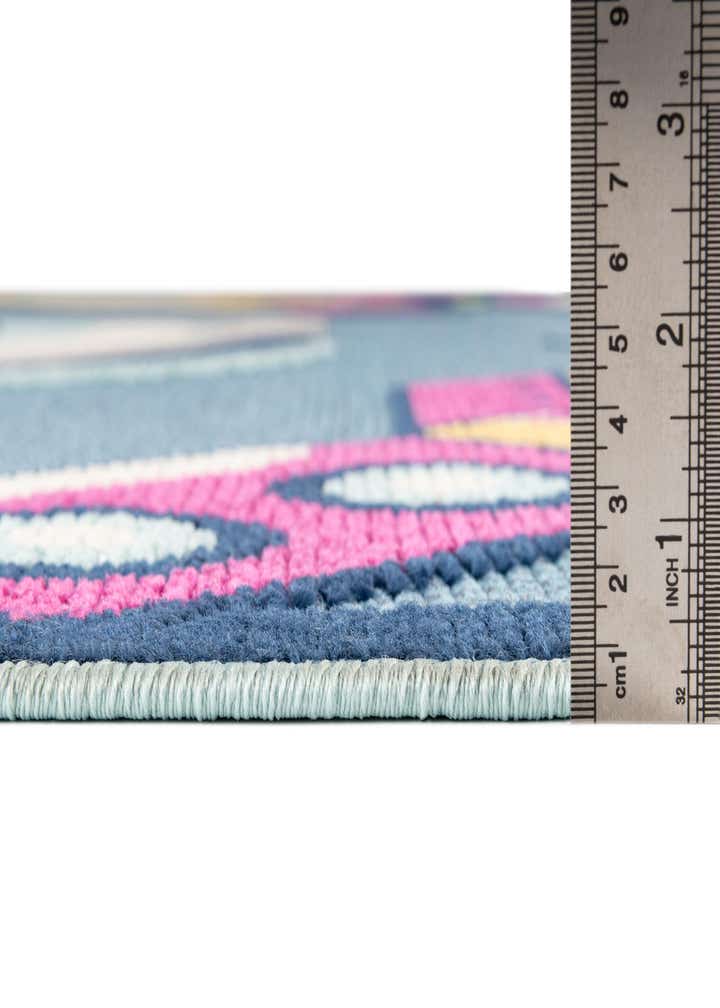 5' 3 x 7' 7 Easy-Clean Indoor / Outdoor Rug