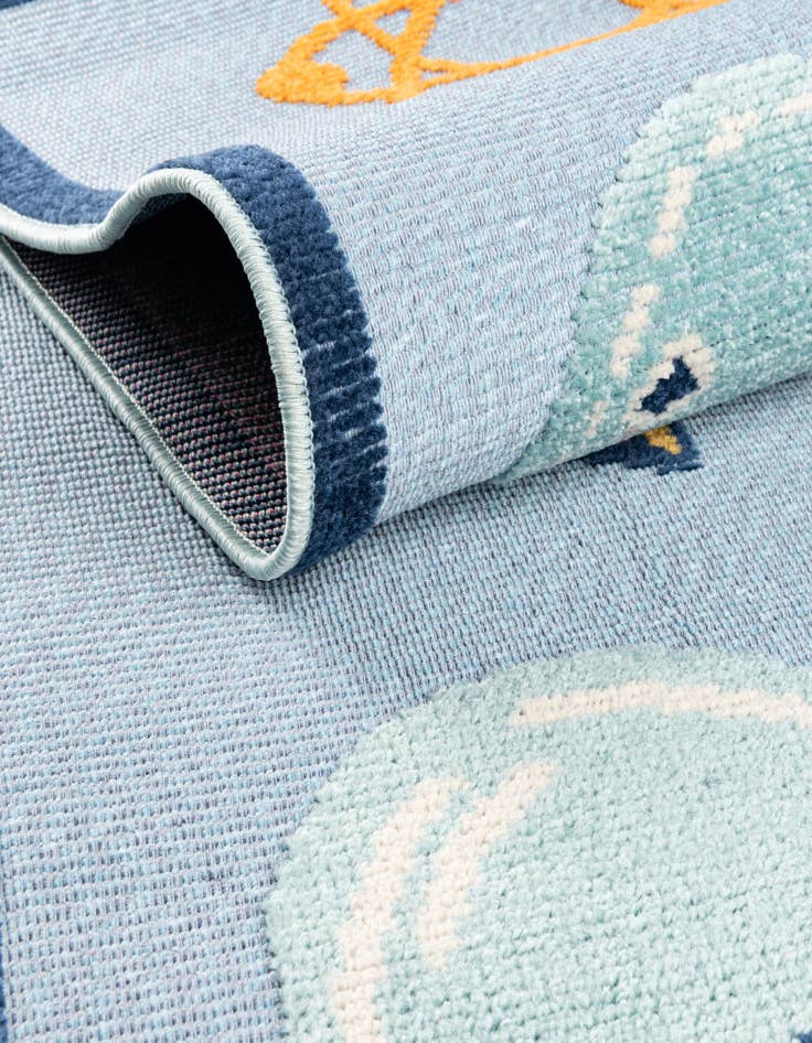 Detail image of 5' 3 x 7' 7 Easy-Clean Indoor / Outdoor Rug