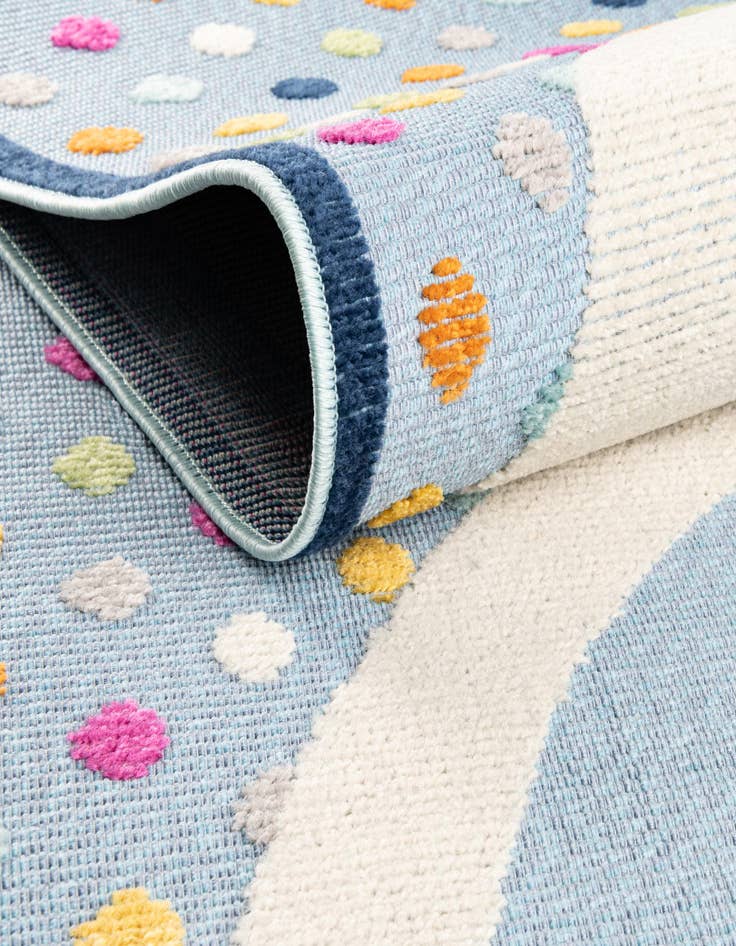 Detail image of 5' 3 x 7' 7  Washable  Indoor / Outdoor Rug