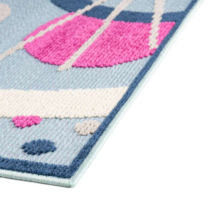 5' 3 x 7' 7 Easy-Clean Indoor / Outdoor Rug