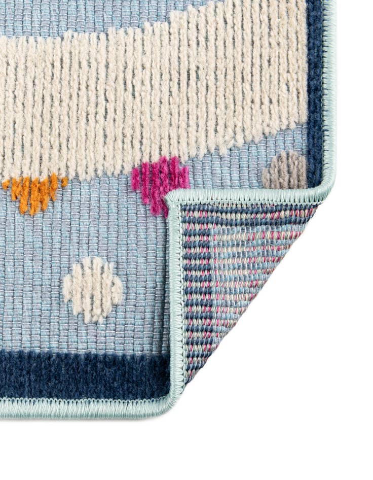 Detail image of 5' 3 x 7' 7  Washable  Indoor / Outdoor Rug